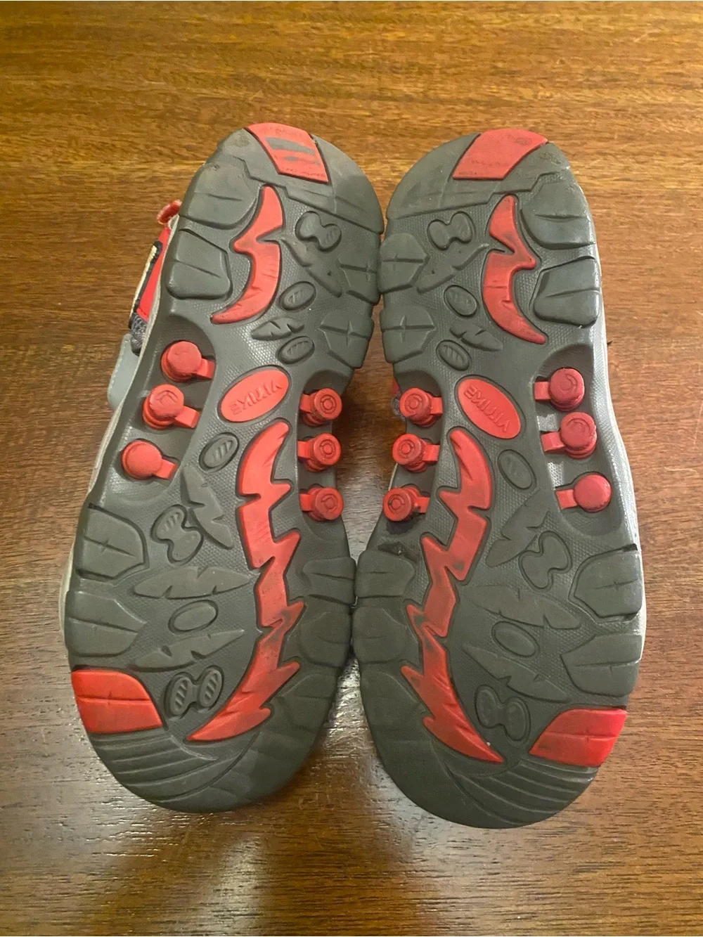 VITIKE Unisex Kids Strappy Sandals Gray Red Hook & Loop Mesh Open Toe men size 7